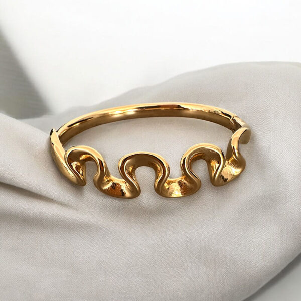 Wave Bangle - Gold