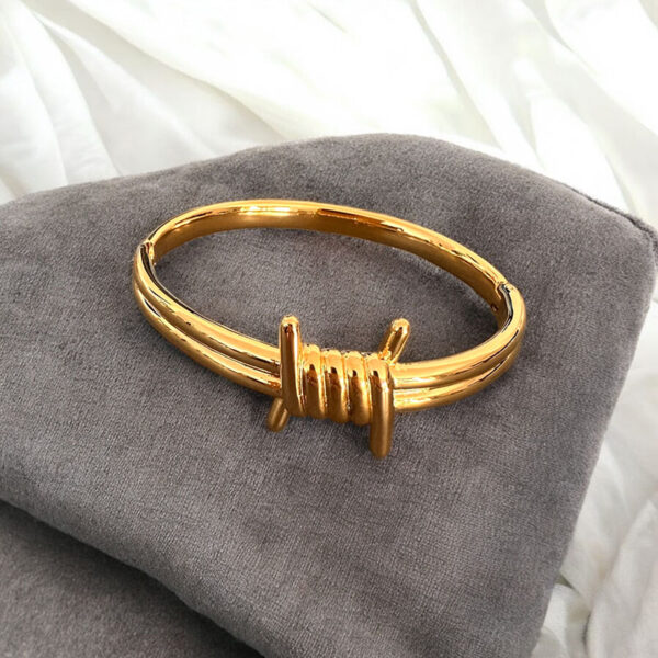 Barbed Bold Bracelet - Gold