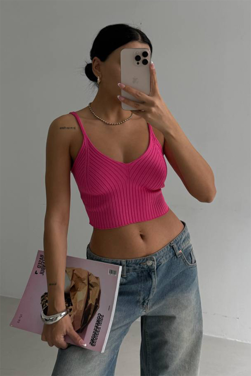 Ribbed V Crop - Fuchsia Edition - Image 3