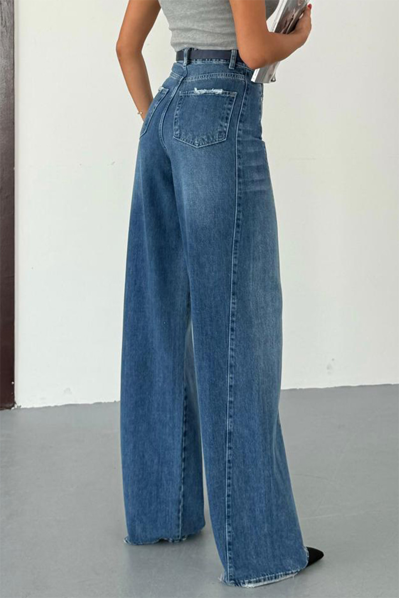Elena Jeans with Raw Hem - Image 7